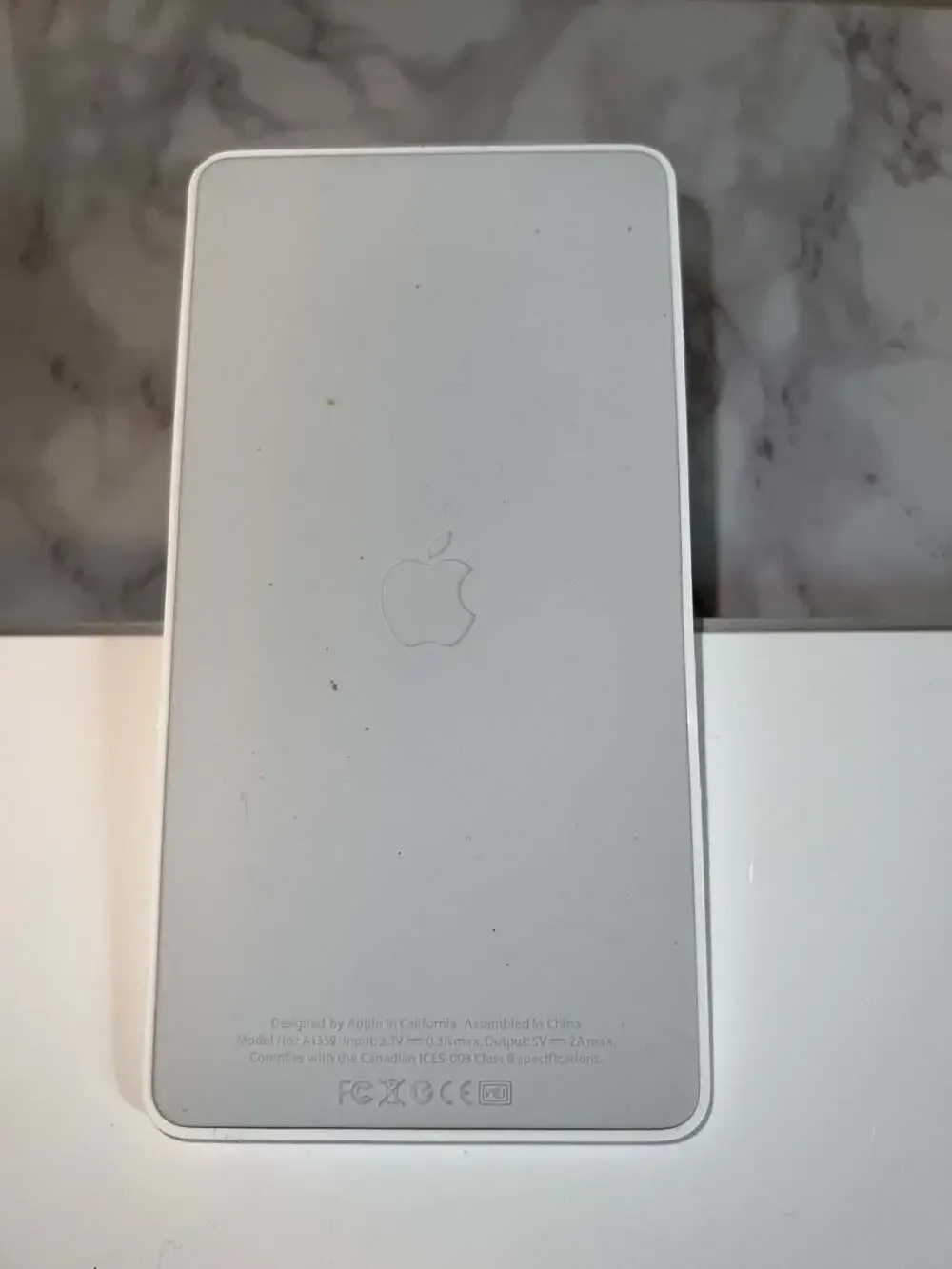 Apple iPad Keyboard Dock A1359